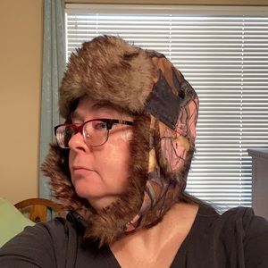 Trapper bomber aviator style hat